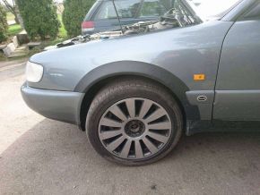 Extensions d'ailes en plastique pour Audi A6 C4 (1994-1997) úzka bočná lišta dverí (3,5 cm)