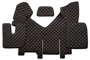 Tapis en simili cuir Q pour IVECO STRALIS HI-WAY (01.2013-12.2016) - automatique - version avec réfrigérateur - Noir/rouge