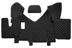 Tapis en simili cuir Q pour IVECO STRALIS HI-WAY (01.2013-12.2016) - manuelle - version avec réfrigérateur - Noir