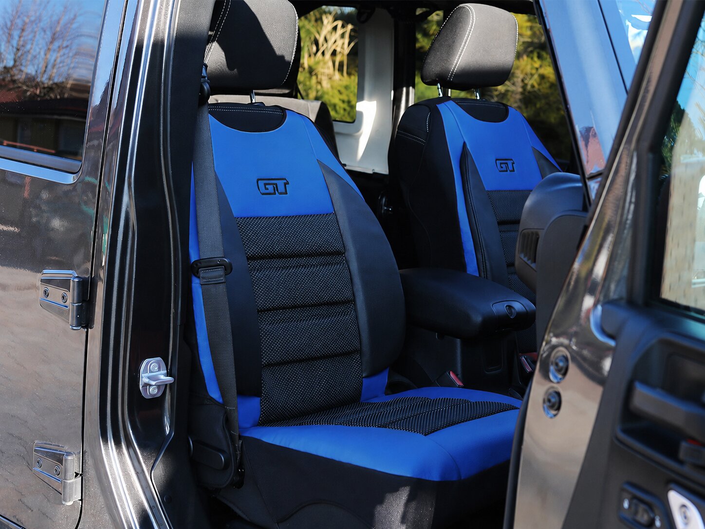 Housse pour siège auto GT Ergonomic installée dans une voiture