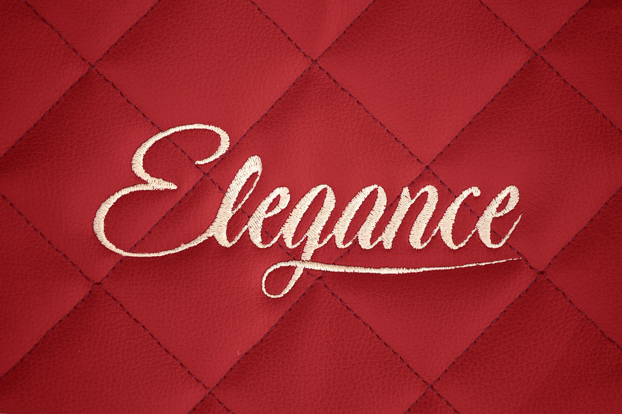 Détail de la broderie Elegance : Rouge